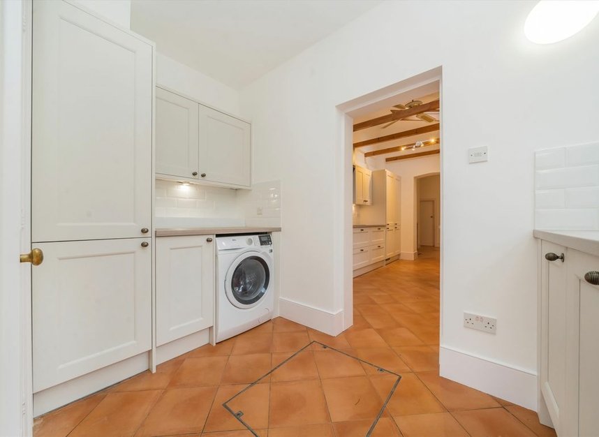 Properties let in Alexandra Park Road - N10 2DG view9