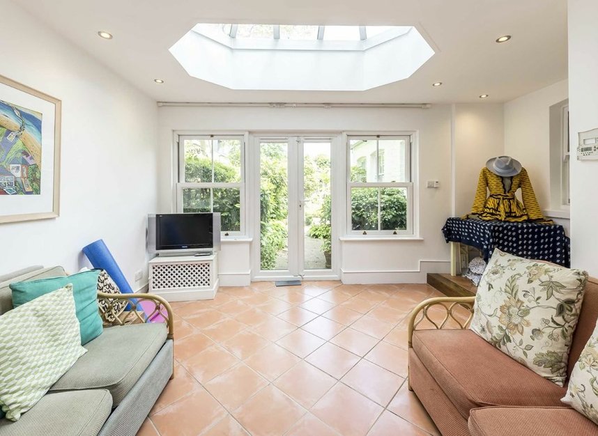 Properties let in Alexandra Park Road - N10 2DG view5