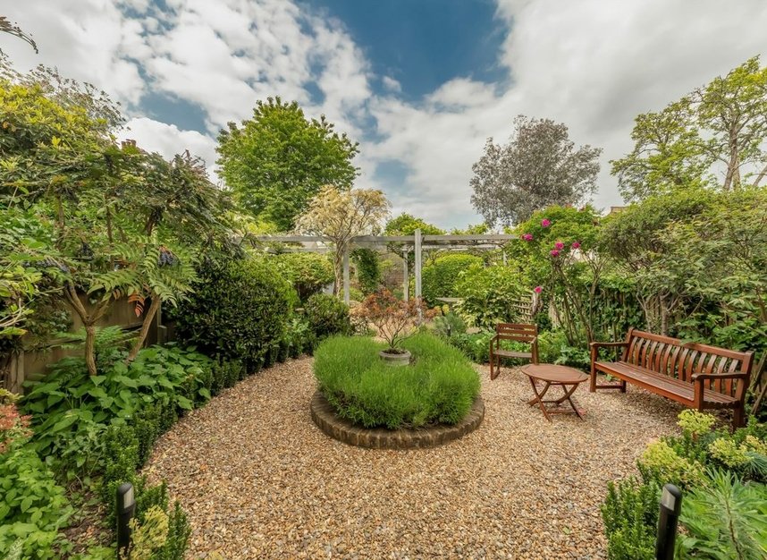 Properties let in Alexandra Park Road - N10 2DG view16