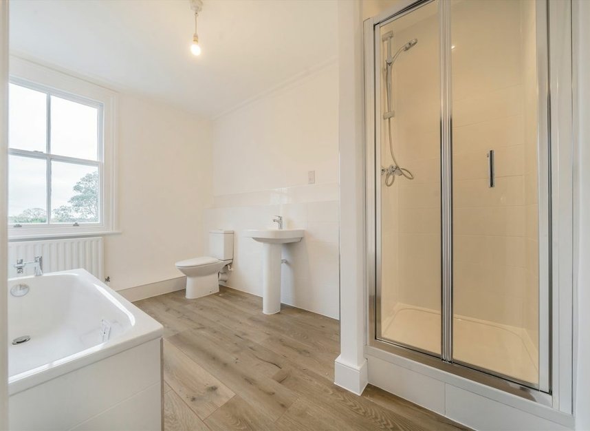 Properties let in Alexandra Park Road - N10 2DG view12