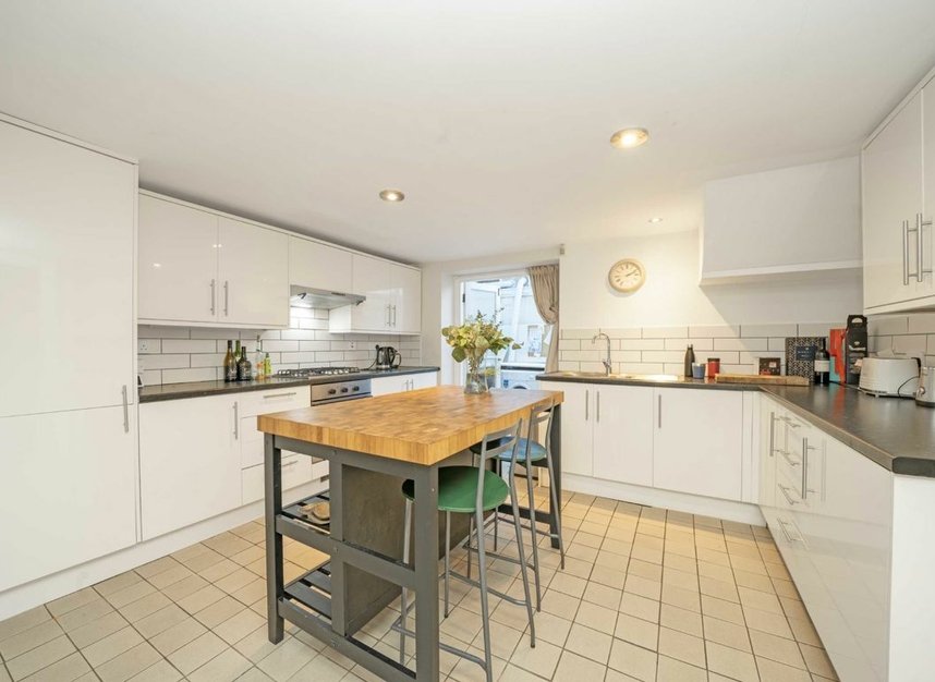 Properties let in Almeida Street - N1 1TB view6