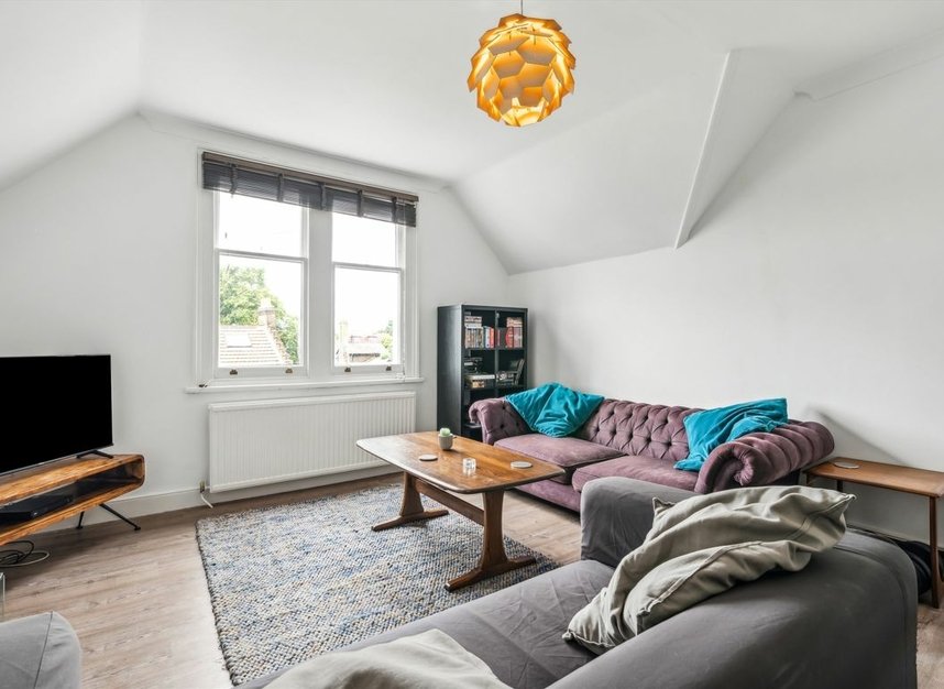 Properties to let in Ambleside Avenue - SW16 6AD view3
