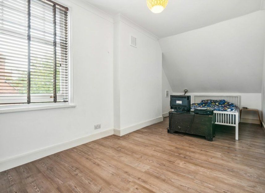 Properties to let in Ambleside Avenue - SW16 6AD view7