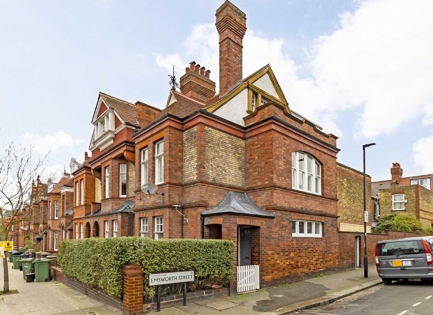 Flat to rent in Amesbury Avenue, London, SW2 (Ref 184788) Dexters