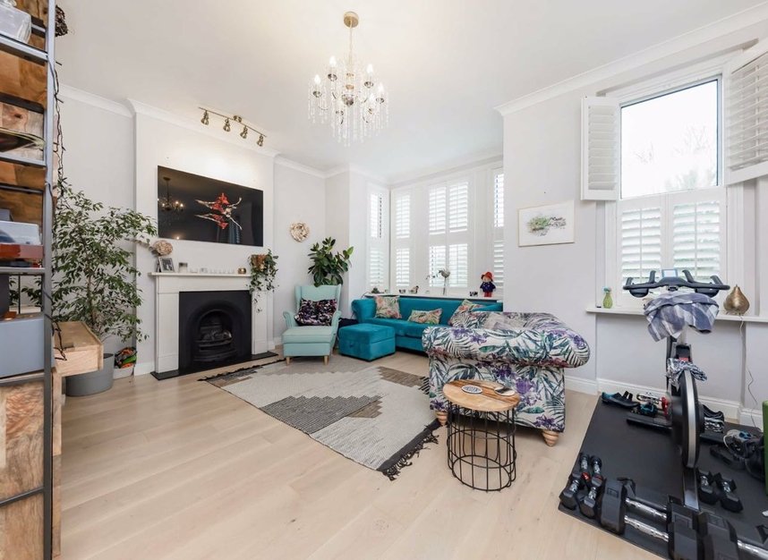 Flat to rent in Archway Road, London, N6 (Ref 156001) Dexters