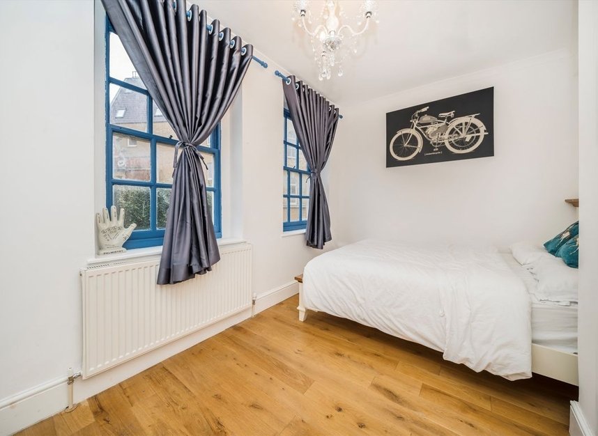 Properties to let in Artillery Passage - E1 7LJ view6