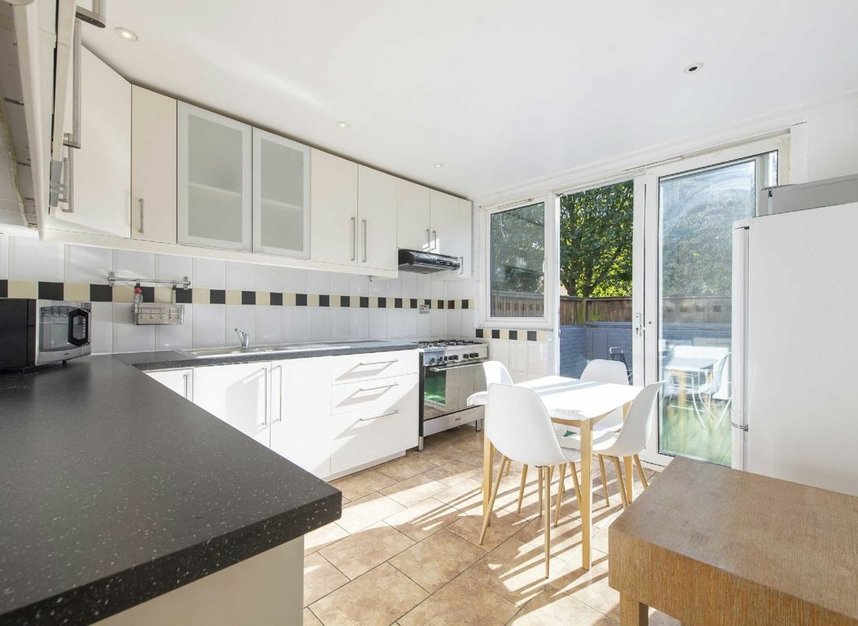 Properties to let in Ashbrook Road - N19 3DJ view2