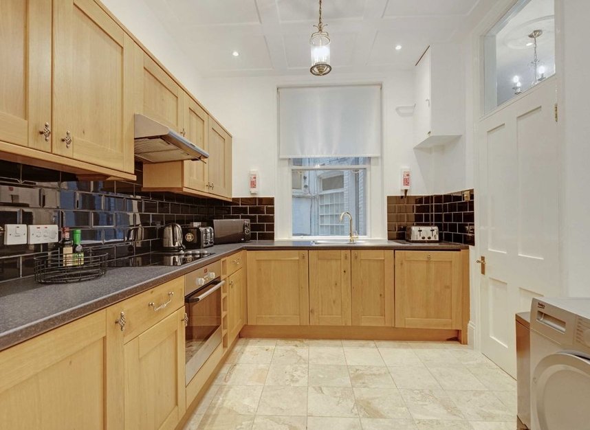 Properties to let in Ashley Gardens - SW1P 1HG view4