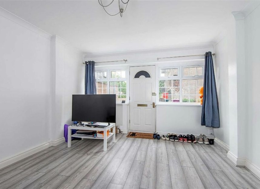 Properties let in Aston Street - E14 7NG view2