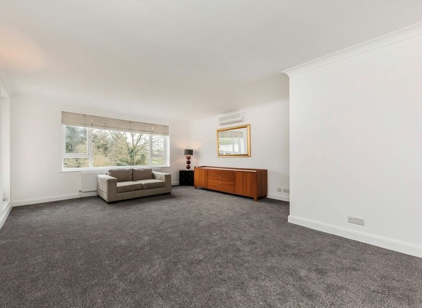 Properties let in Aylmer Road - N2 0BY view1