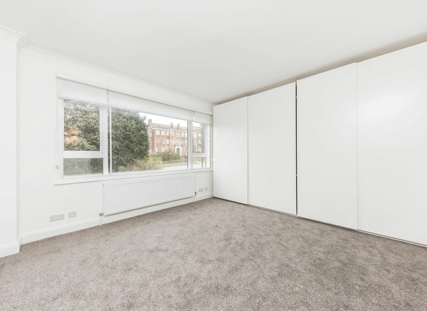 Properties let in Aylmer Road - N2 0BY view3