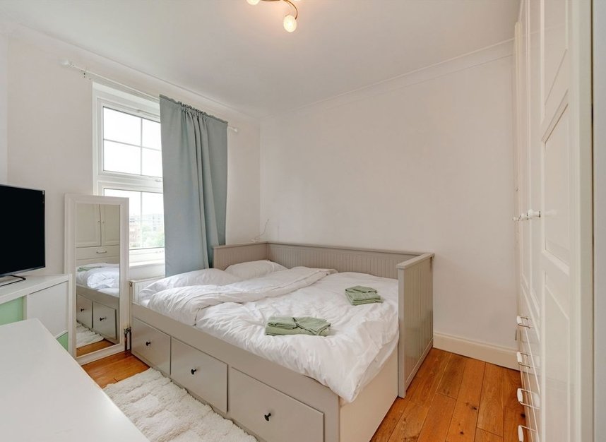 Properties to let in Aylmer Road - N2 0PJ view5