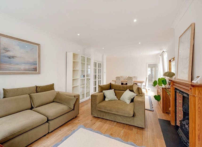 Properties to let in Aylmer Road - N2 0PJ view2