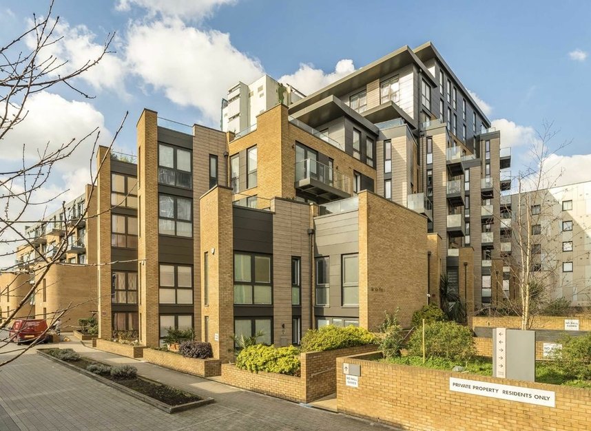 Baltic Avenue, Brentford, TW8