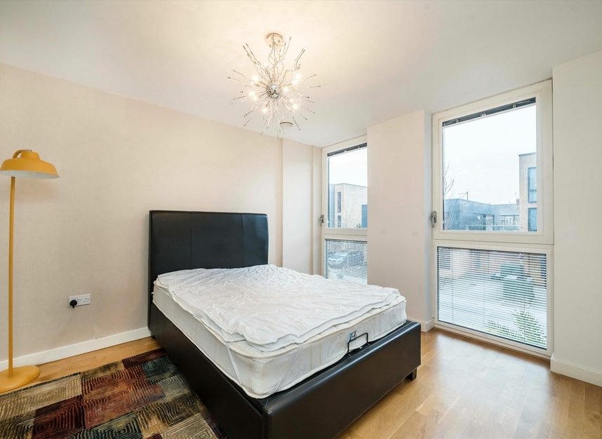 Properties to let in Baltic Avenue - TW8 0LL view9