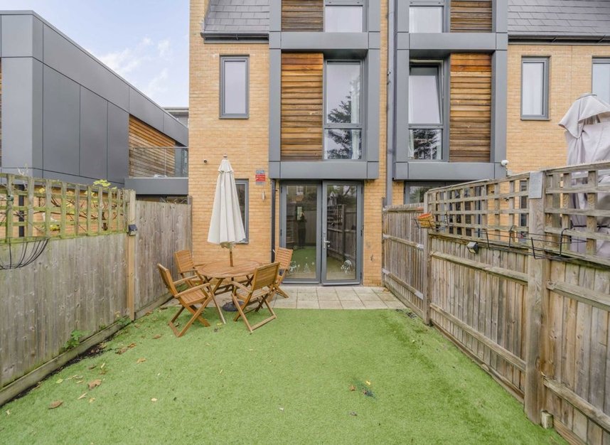 Properties to let in Baltic Avenue - TW8 0LL view7