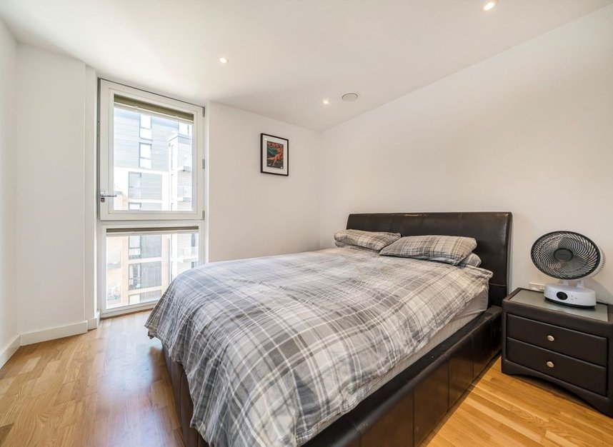 Properties to let in Baltic Avenue - TW8 0FU view5