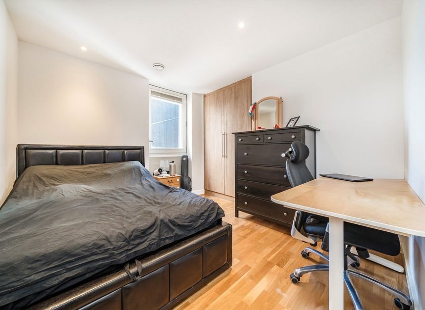 Properties to let in Baltic Avenue - TW8 0FU view4