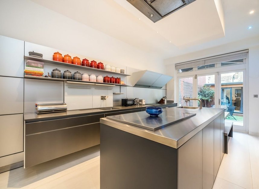 Properties to let in Barkston Gardens - SW5 0ER view4