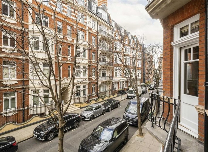 Properties to let in Basil Street - SW3 1AR view11