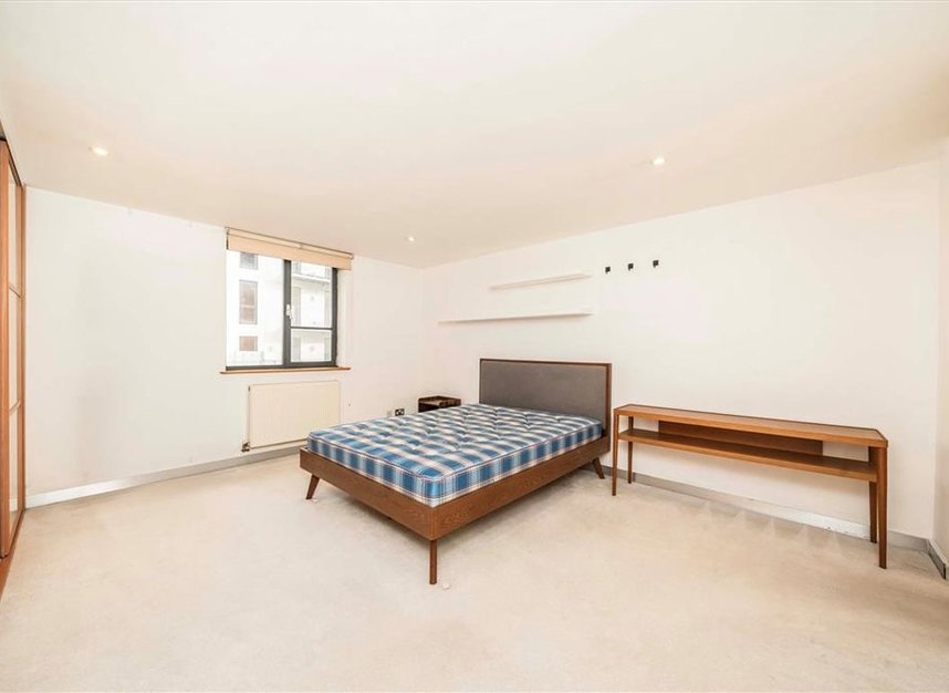 Properties let in Bateman's Row - EC2A 3HH view5