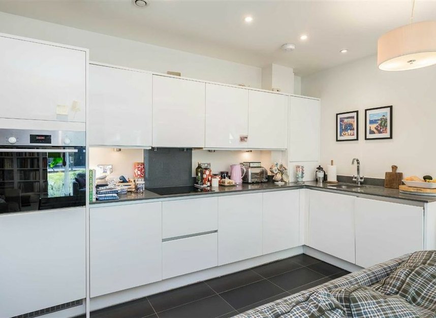 Properties let in Blagrove Road - TW11 0DZ view2