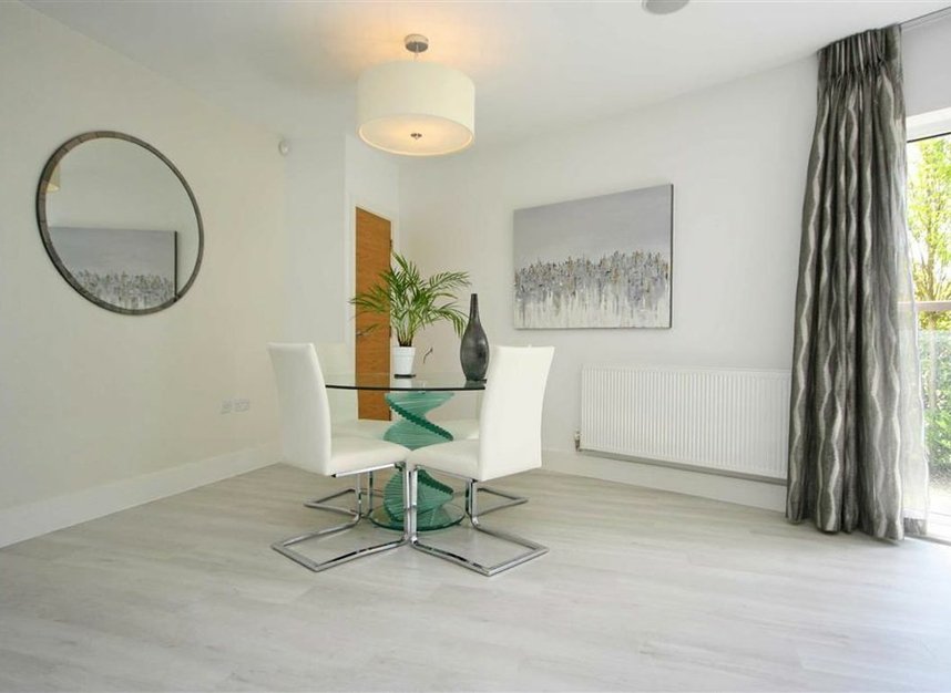 Properties let in Blagrove Road - TW11 0EG view4