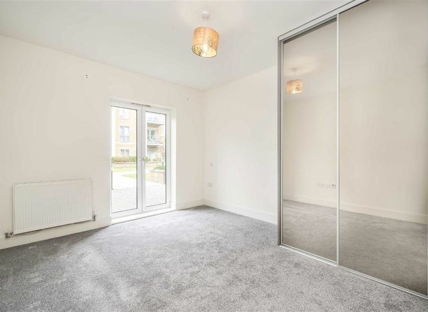 Properties let in Blagrove Road - TW11 0EF view5