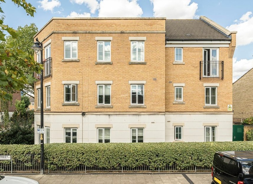 Properties let in Blakes Road - SE15 6GY view11