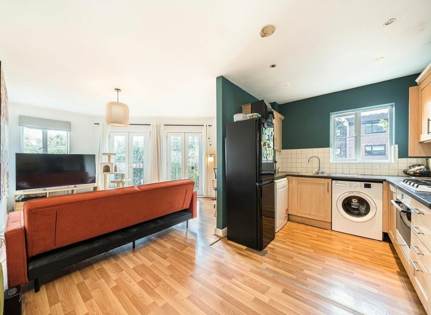 Properties let in Blakes Road - SE15 6GY view7