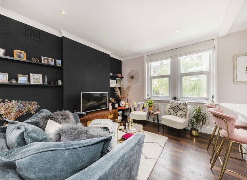 Properties to let in Blegborough Road - SW16 6DL view2