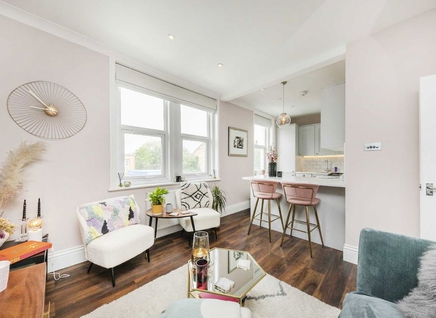 Properties to let in Blegborough Road - SW16 6DL view1
