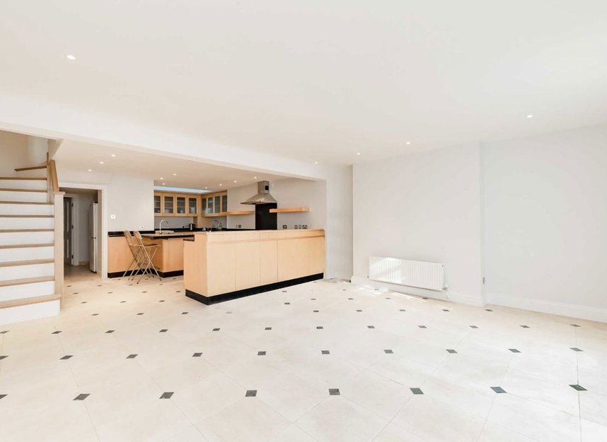 Properties to let in Blenheim Terrace - NW8 0EG view4
