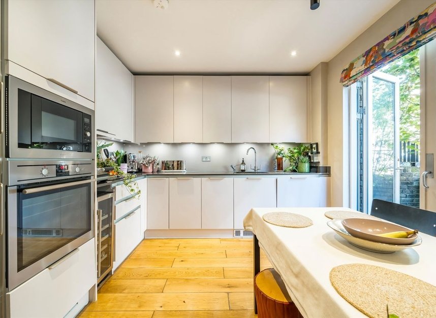 Properties to let in Boaters Avenue - TW8 8FG view3