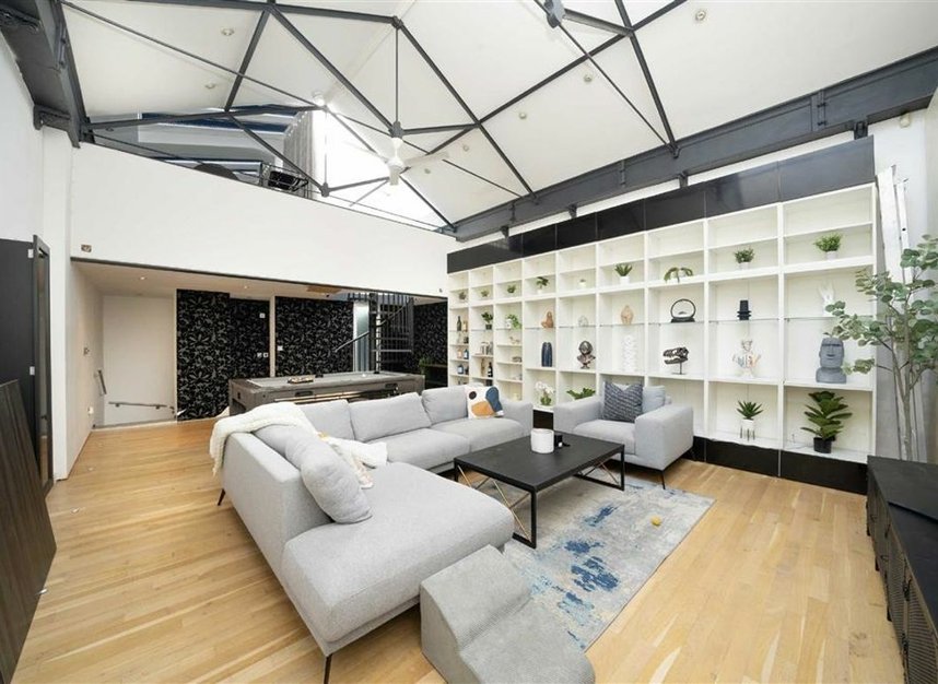 Properties let in Borough High Street - SE1 1XN view11