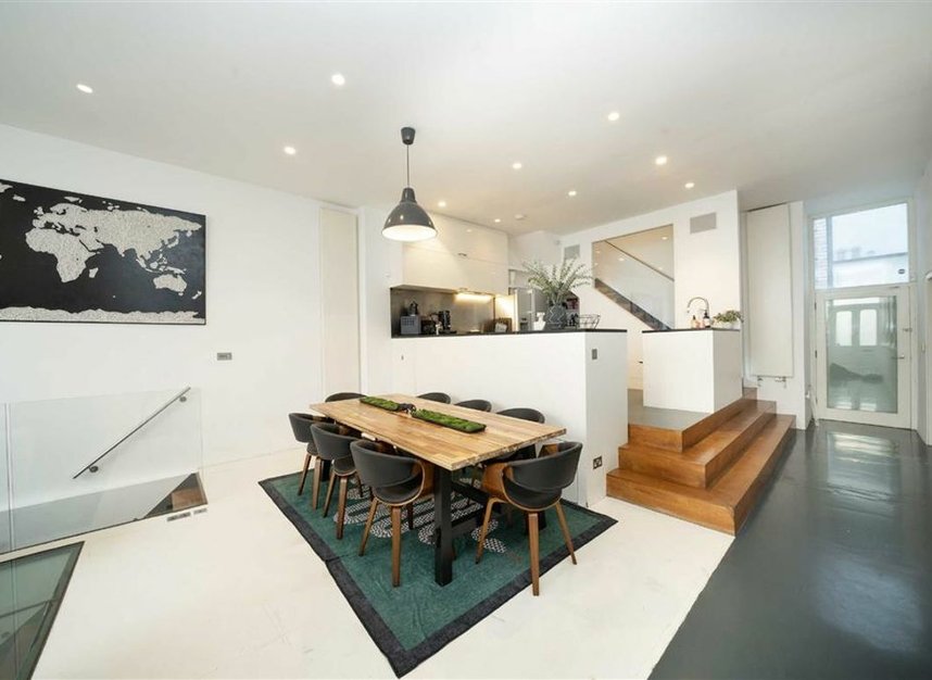 Properties let in Borough High Street - SE1 1XN view4