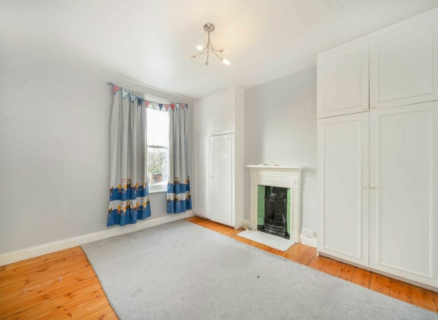 Properties let in Bow Lane - N12 0JR view5