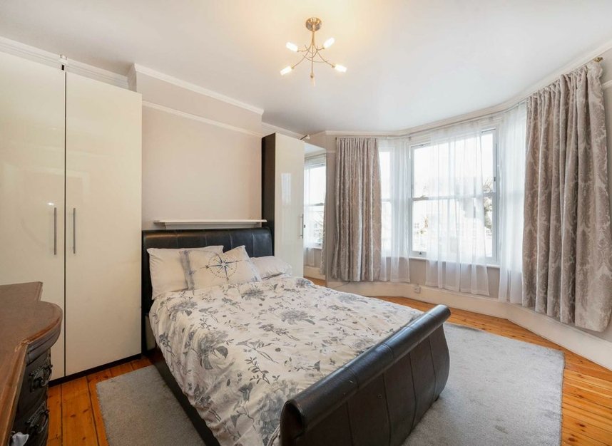Properties let in Bow Lane - N12 0JR view6