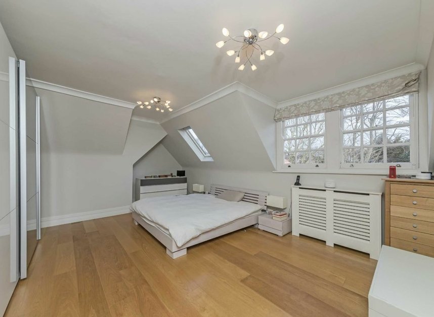 Properties let in Bracknell Gardens - NW3 7EB view5