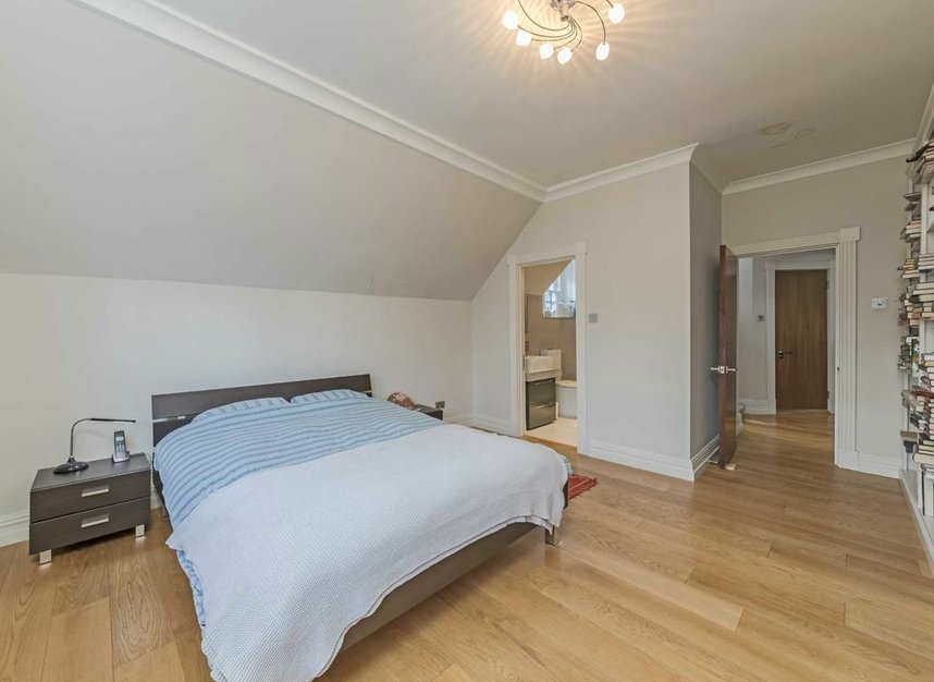 Properties let in Bracknell Gardens - NW3 7EB view6