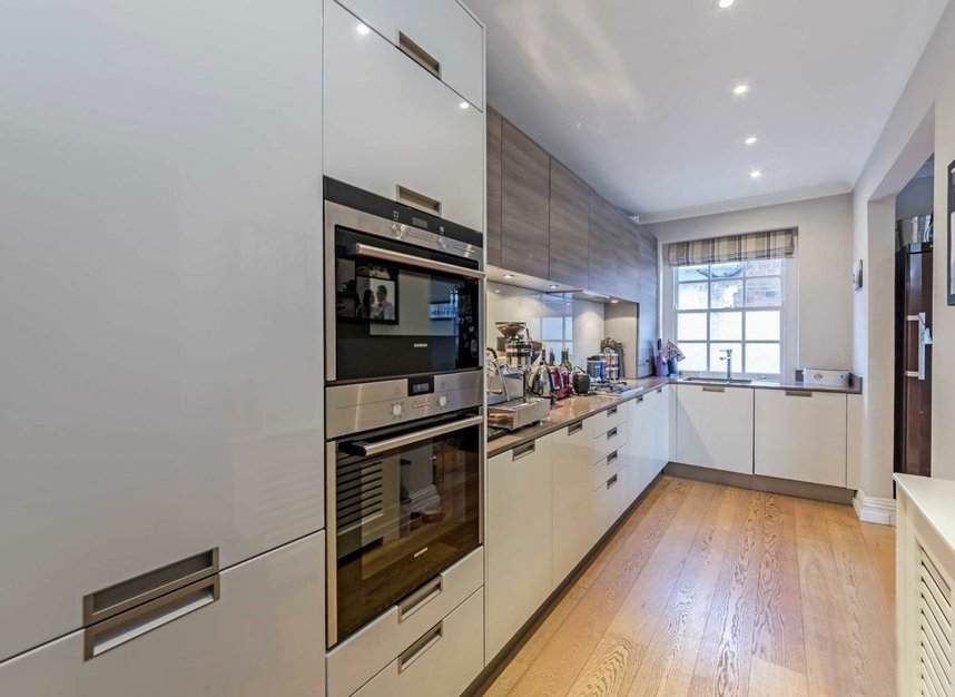 Properties let in Bracknell Gardens - NW3 7EB view3