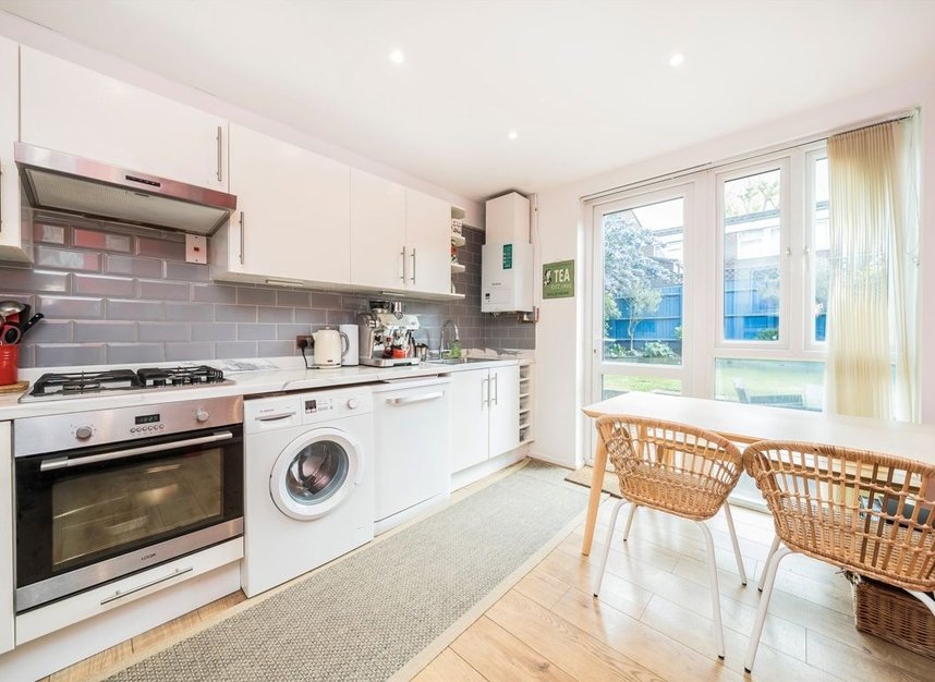 Properties to let in Bradley Close - N7 9DH view3