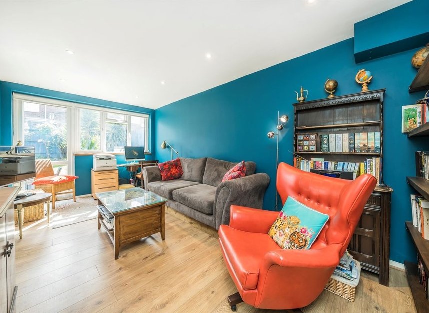 Properties to let in Bradley Close - N7 9DH view2