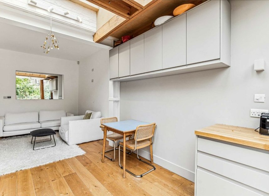 Properties let in Brecknock Road - N19 5AD view6