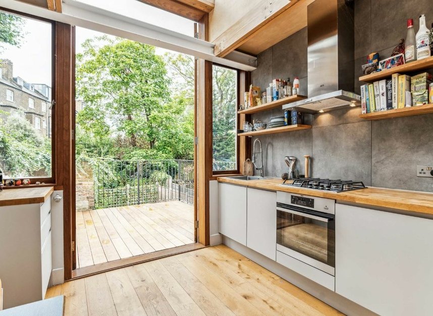 Properties let in Brecknock Road - N19 5AD view4