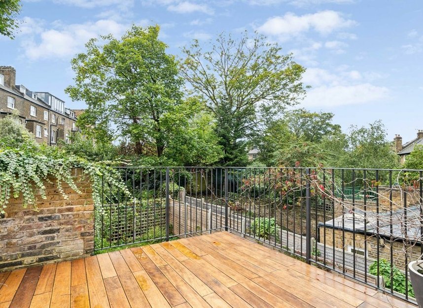 Properties let in Brecknock Road - N19 5AD view9
