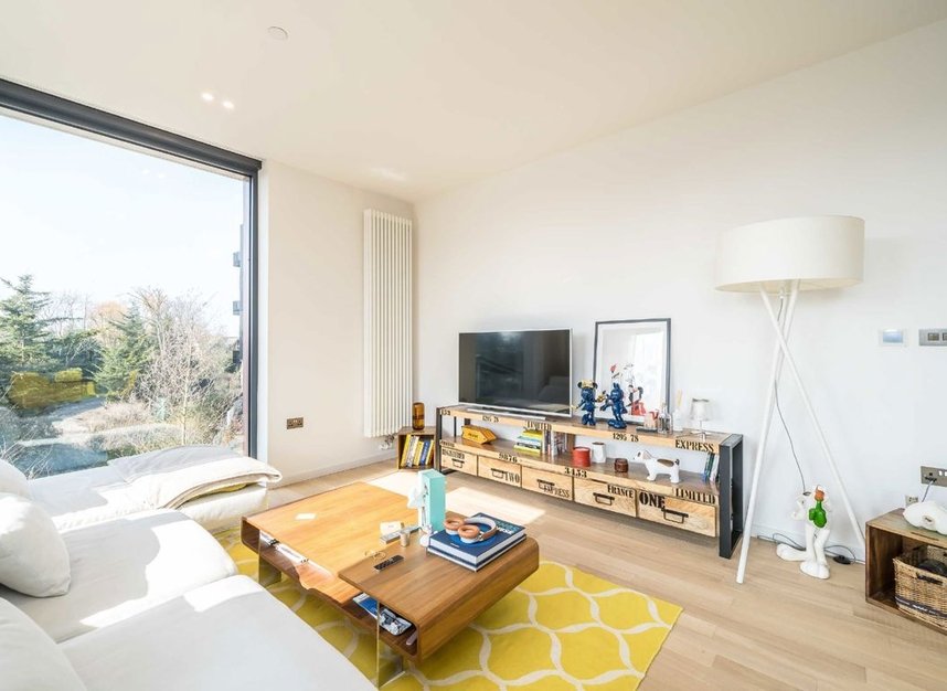 Properties to let in Brent Way - TW8 8GR view2
