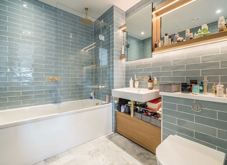 Properties to let in Brent Way - TW8 8GR view7