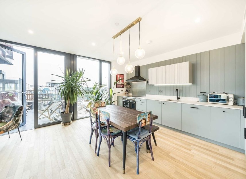 Properties to let in Brent Way - TW8 8GR view3