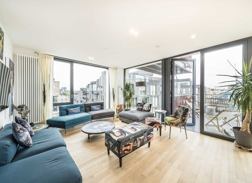 Properties to let in Brent Way - TW8 8GR view4